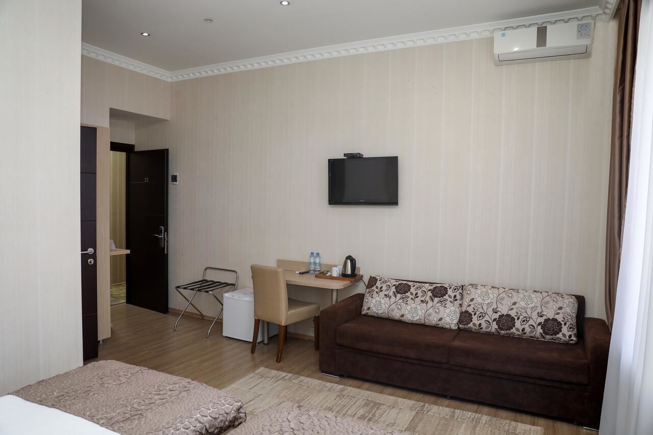 Отель Rustaveli Palace Тбилиси