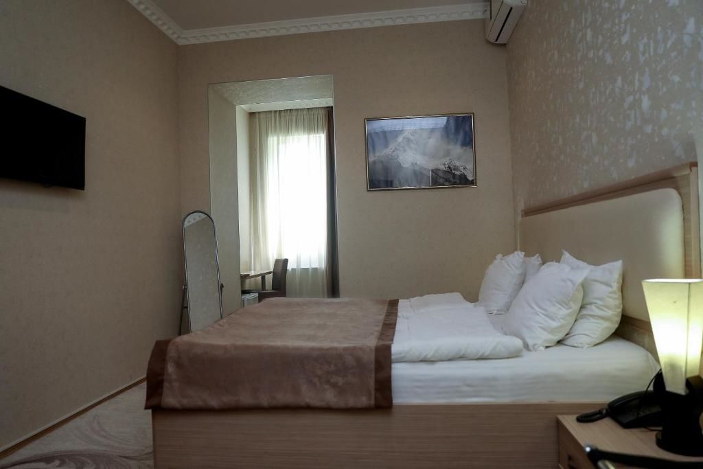 Отель Rustaveli Palace Тбилиси-81